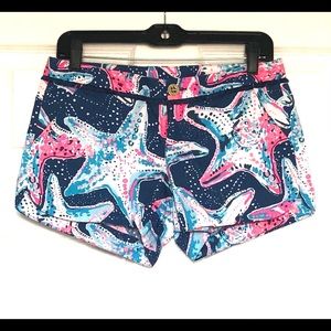 Lilly Pulitzer Addie shorts.great for 4th of July!